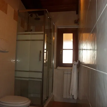 Podere Oca Bianca * بيشا رومانا